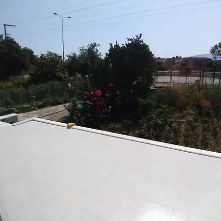 Mustakil Bahceli Ev, 5 Min To Airport *